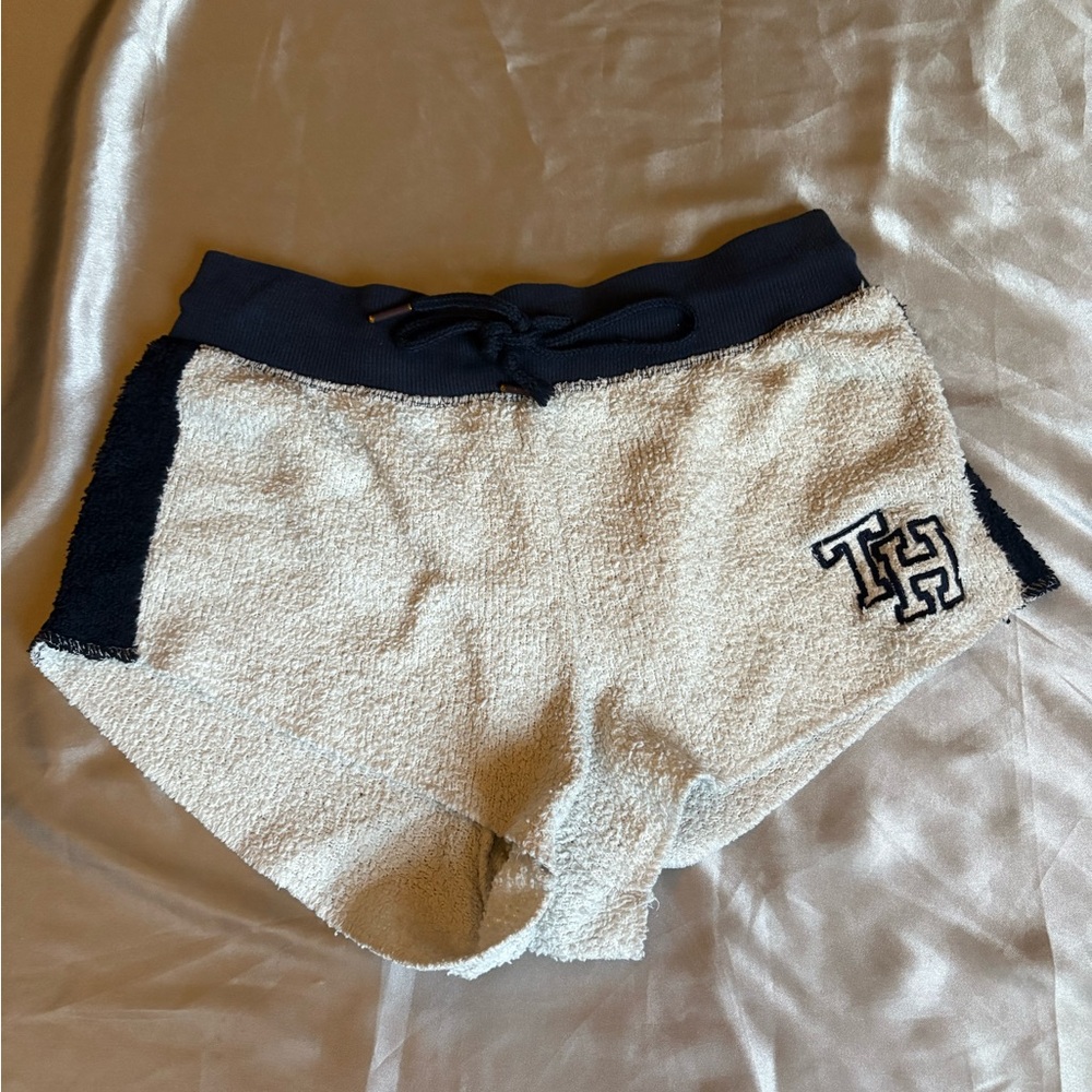 Tommy Hilfiger Women's Black and Cream Terry Athletic Shorts